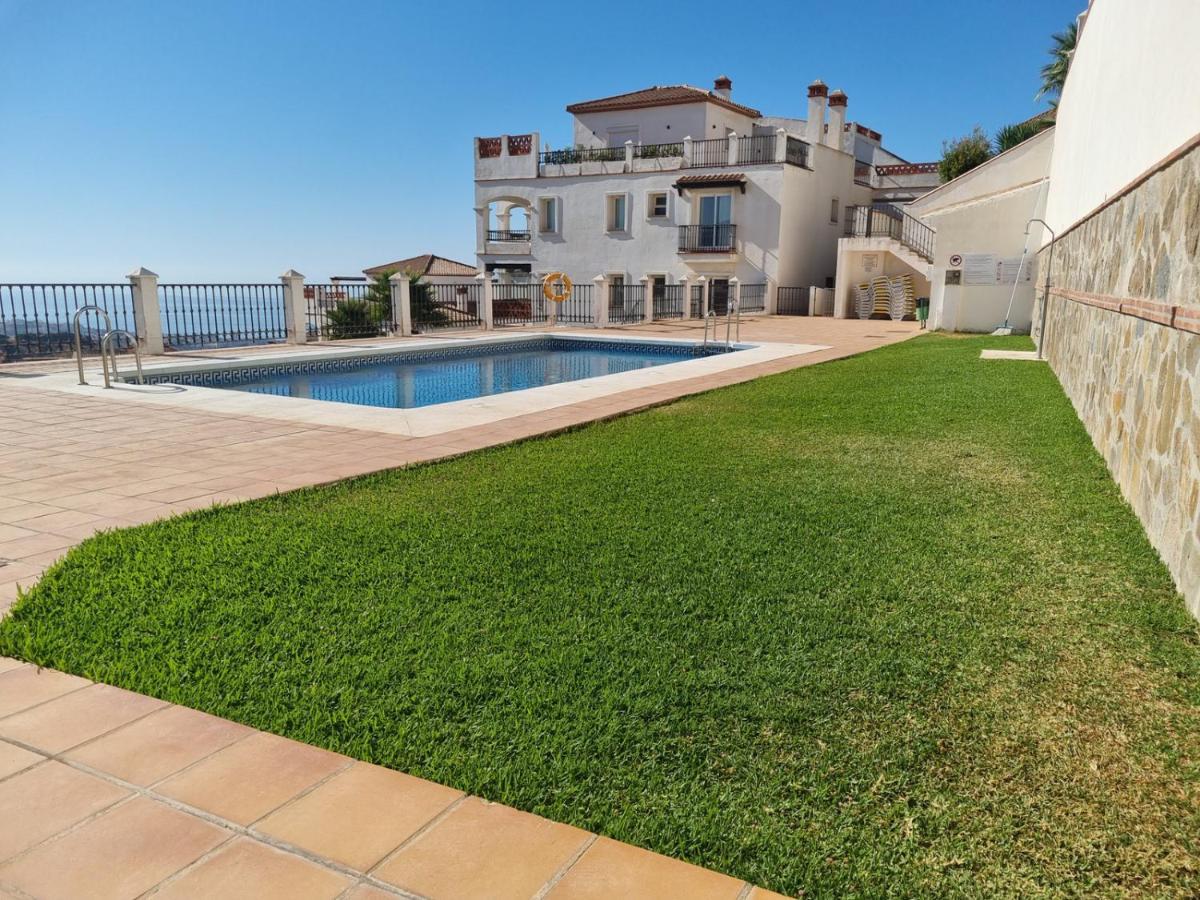 Elegant Apartment With Fantastic Views At The Top Of Calahonda Sitio de Calahonda Dış mekan fotoğraf