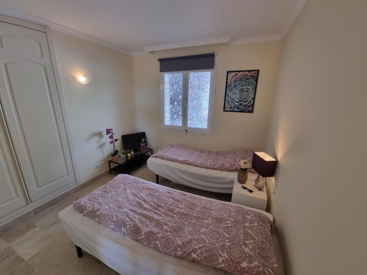 Elegant Apartment With Fantastic Views At The Top Of Calahonda Sitio de Calahonda Dış mekan fotoğraf