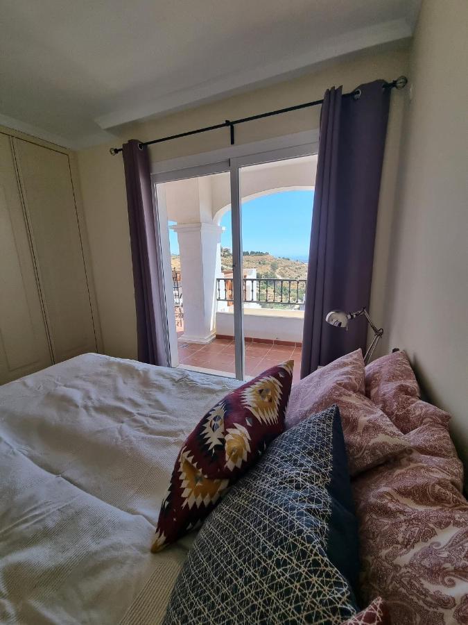 Elegant Apartment With Fantastic Views At The Top Of Calahonda Sitio de Calahonda Dış mekan fotoğraf