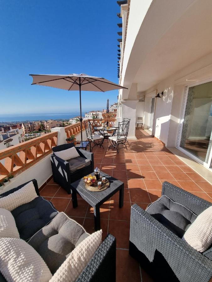 Elegant Apartment With Fantastic Views At The Top Of Calahonda Sitio de Calahonda Dış mekan fotoğraf